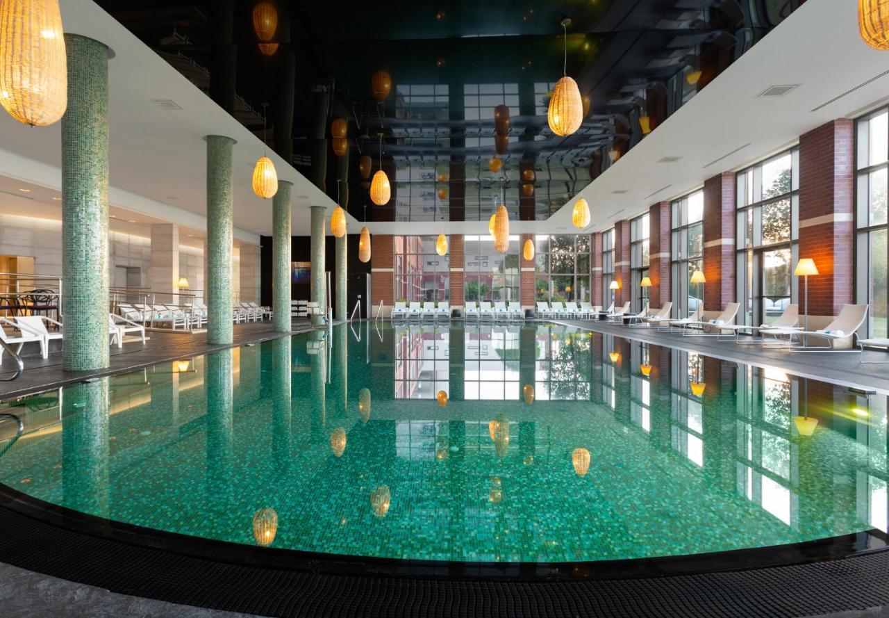 Cramim By Isrotel Exclusive Kiryat Anavim Eksteriør bilde The swimming pool at the Mandarin Oriental